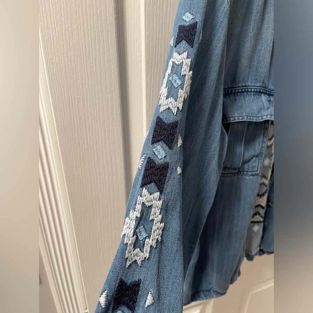 Rails Smith Embroidered Chambray L/S Button Down … - image 8